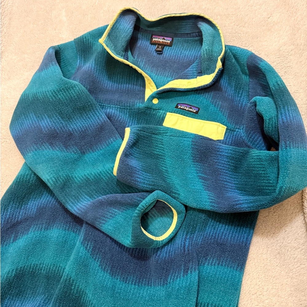 Patagonia Blue and Yellow Fleece Pullover